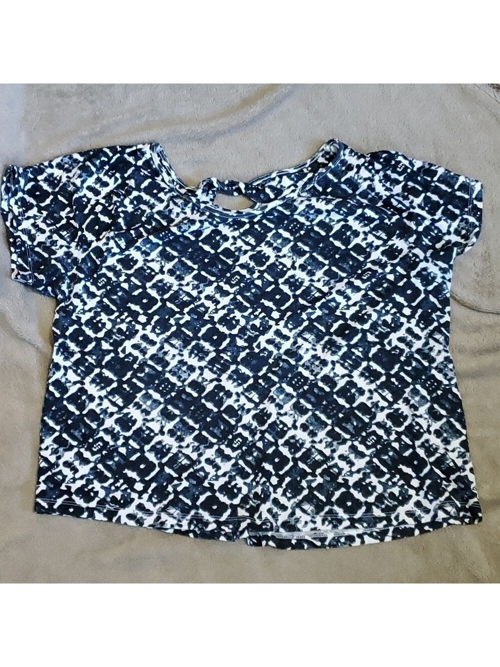 Ladies top cleo size xl (4 for $20)